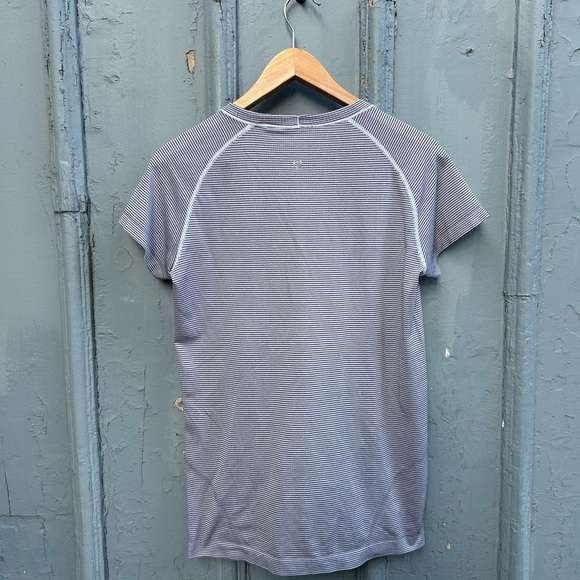 Lululemon Run: Swiftly Tech Short Sleeve Crew, size 10 - Picture 5 of 12